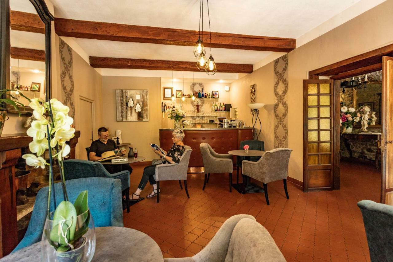 Logis Hostellerie Du Grand Duc Hotel Restaurant Gincla Exterior foto